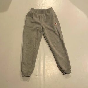 Very comfy and cute champion sweats!